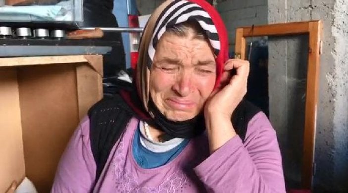 Sivas'ta evleri yanan aile gözyaşlarına boğuldu