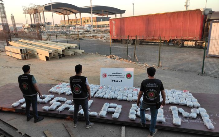 i İpsala Gümrük Kapısı’nda 227 kilo uyuşturucu bulundu