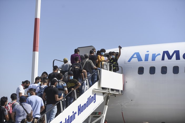 Yunanistan'daki Iraklılar ülkelerine dönüyor
