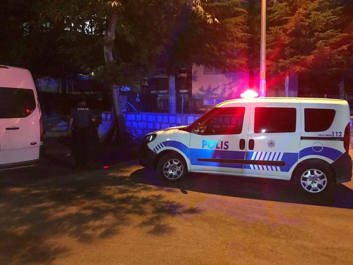 a Kayseri'de emekli öğretmen balkondan düşerek öldü