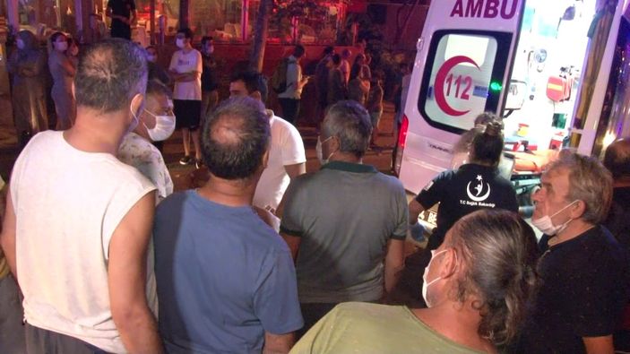 Ataşehir'de bir binada patlama meydana geldi