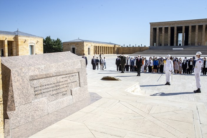 Kemal Kılıçdaroğlu kurultay sonrası Anıtkabir'e gitti