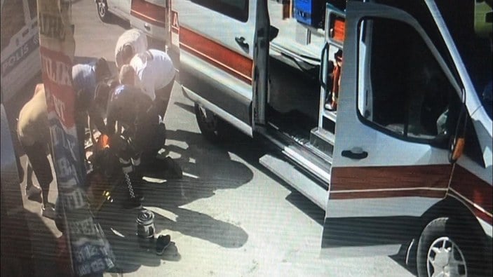 Denizli'de aranan zanlı, polis memurunun ayağını kırdı