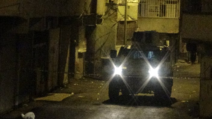 Diyarbakır'da bir eve el yapımı bomba atıldı