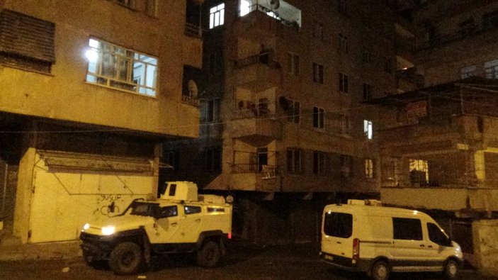 Diyarbakır'da bir eve el yapımı bomba atıldı
