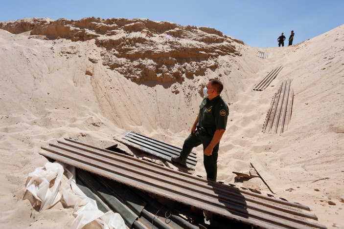 ABD Meksika sınırında tünel bulundu