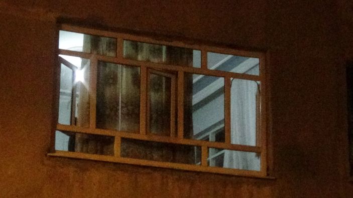 i Diyarbakır'da bir eve el yapımı bomba atıldı