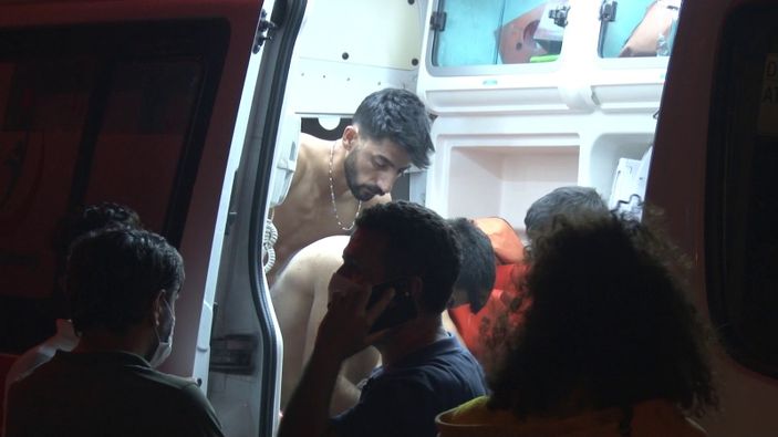 i Ataşehir'de bir gecekonduda yangın çıktı