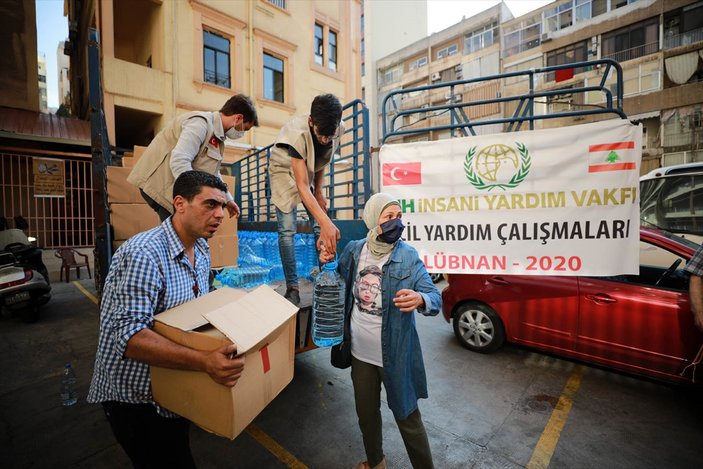 İHH, Lübnan'da 3 bin 700 kişiye yardım ulaştırdı