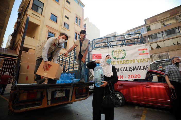 İHH, Lübnan'da 3 bin 700 kişiye yardım ulaştırdı