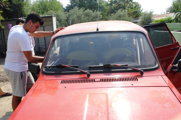 Osmaniye'de 1999 model otomobil sesli komutla çalışıyor