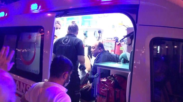 i Ataşehir'de bir gecekonduda yangın çıktı