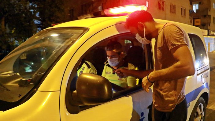 Antalya'da sürücülere alkol denetiminde ilginç diyalog