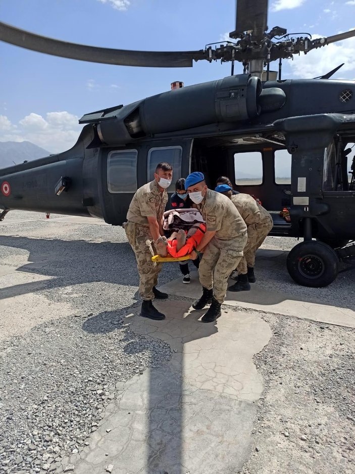 Erzincan'da uçuruma yuvarlanan vatandaş bulundu
