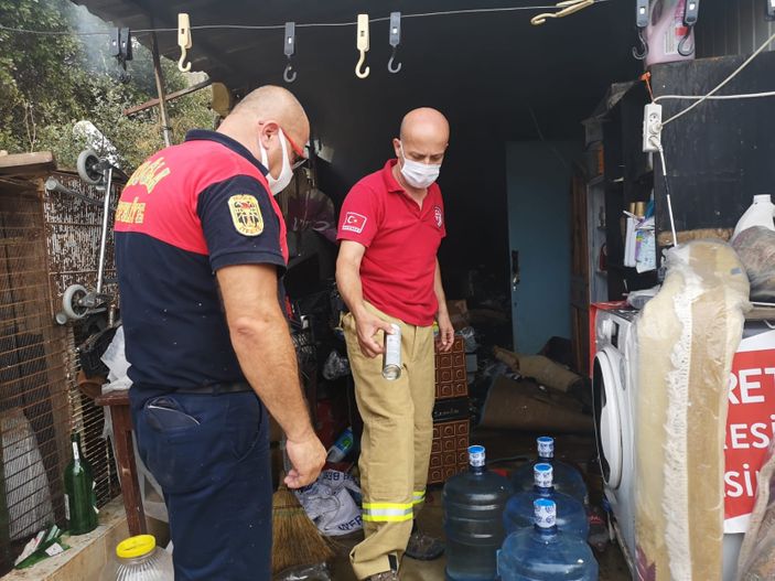 Muğla'da ocakta unutulan yemek evi yaktı