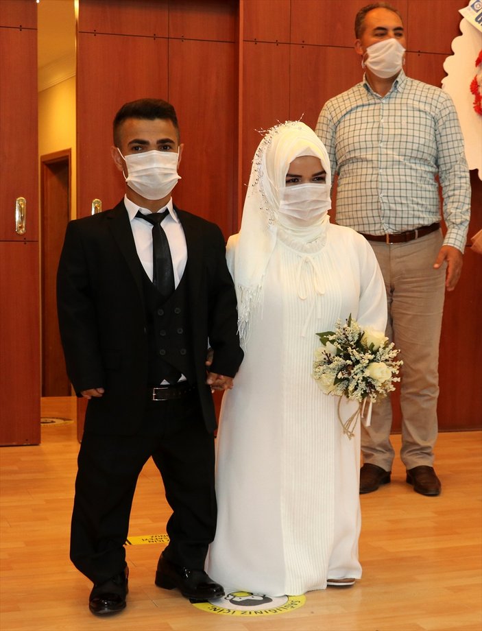 Türkiye şampiyonu 'Cep Herkülü' evlendi