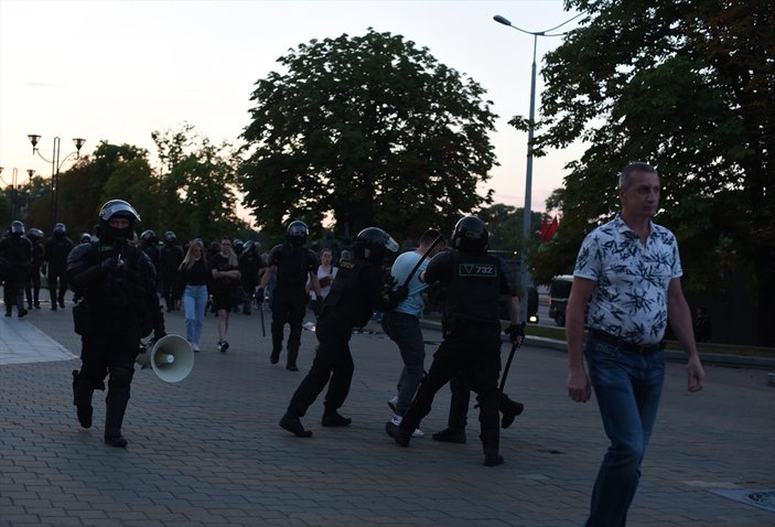 Belarus'taki gösterilerde bir kişi hayatını kaybetti