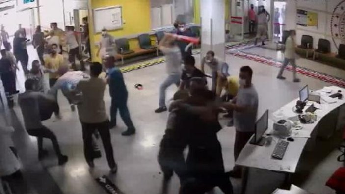 Urfa'da hasta yakınları, hastane personeline saldırdı