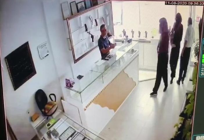 d Adana'daki kuyumcu soygununun görüntüleri ortaya çıktı