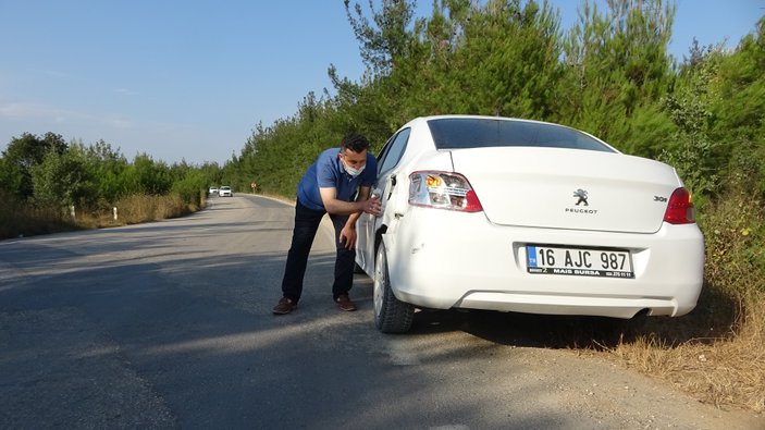 Bursa'da aracına çarpan aracı buldu, şoförünü arıyor
