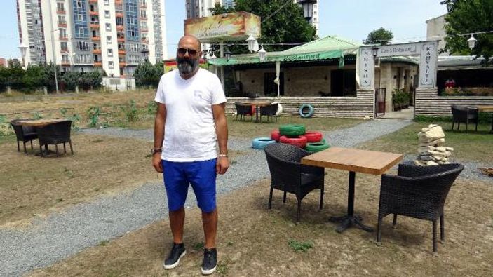 d Avcılar'da kafedeki 8 koltuğu çalan şüpheliler