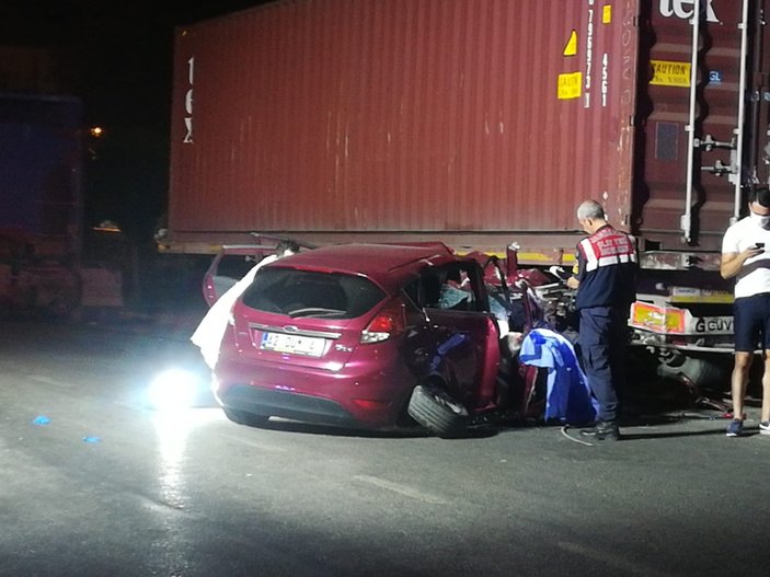 İzmir'de kaza: 1 ölü 1 yaralı