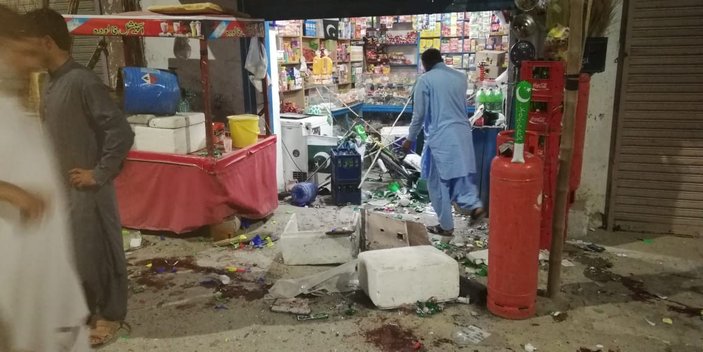 Pakistan'da bombalı saldırı: 1 çocuk öldü
