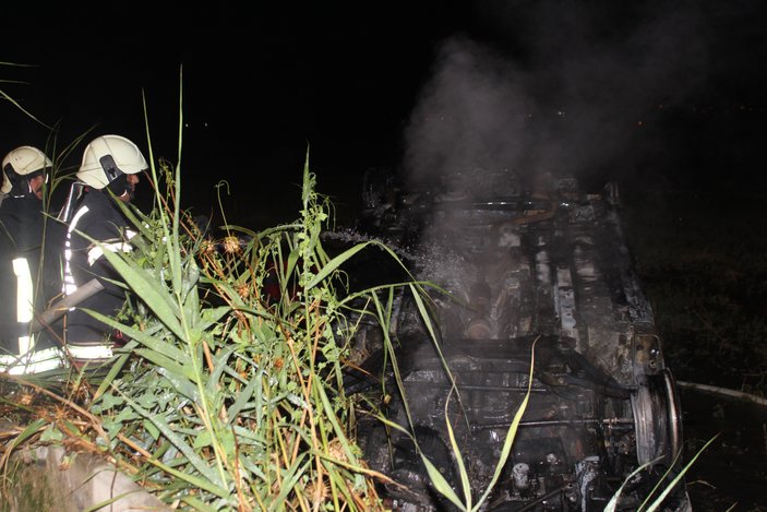 Denizli'de bir sürücü aracında yanarak hayatını kaybetti