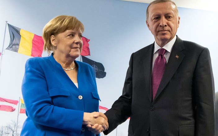 Cumhurbaşkanı Erdoğan'la Merkel telefonda görüştü