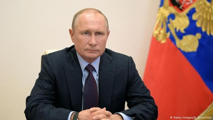 Rus korona aşısının güvenirliğini sorgulatacak istifa