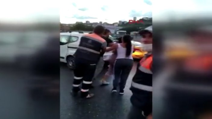 Alibeyköy'de bir kişi trafikte kadına saldırdı