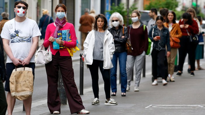 Fransa'da koronavirüste son 24 saatte rekor artış