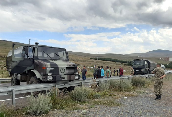 Ardahan'da askeri araç kaza yaptı: 5 yaralı