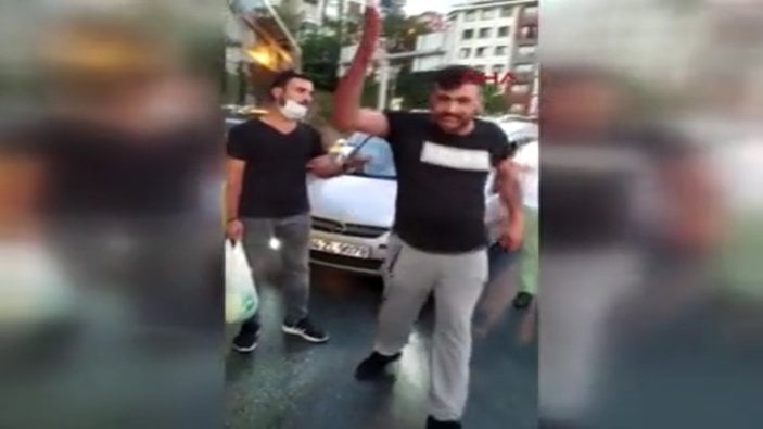 Alibeyköy'de bir kişi trafikte kadına saldırdı
