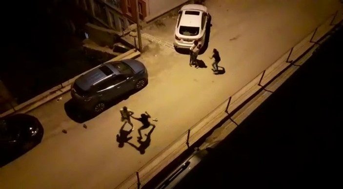 Karabük'te sokak ortasında kavga ettiler
