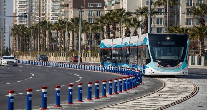 İzmir'de toplu ulaşıma yüzde 5,6 zam yapıldı