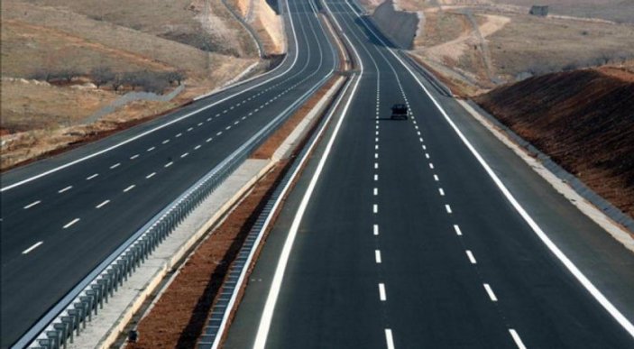Bakan Karaismailoğlu: Bölünmüş yol uzunluğunu %350 arttı