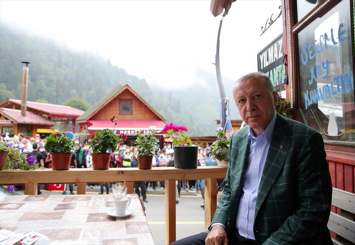 Cumhurbaşkanı Erdoğan, Ayder Yaylası'na çıktı
