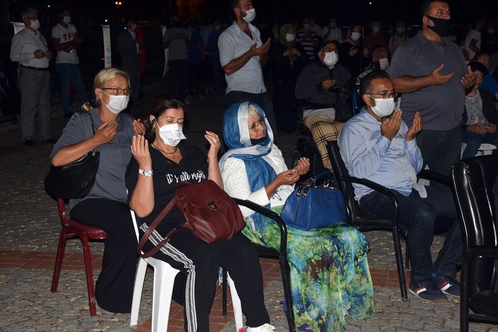 17 Ağustos Marmara depreminde ölenler anıldı