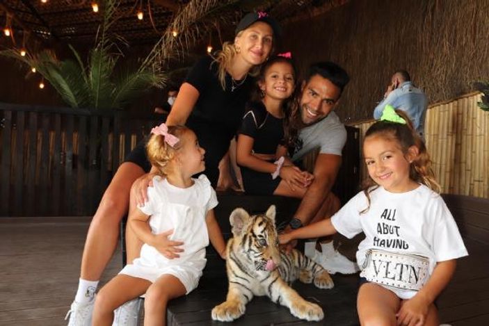 Falcao ve ailesi Aslan Park'ta