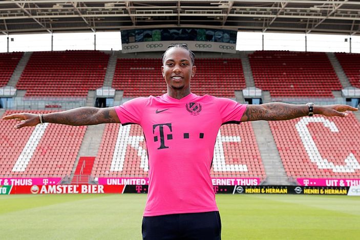 Eljero Elia, FC Utrecht'e transfer oldu