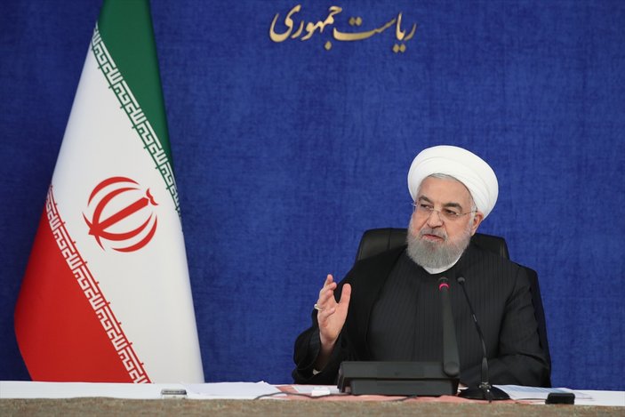 İran, Kasım Süleymani'nin adının verildiği yeni füzelerini tanıttı