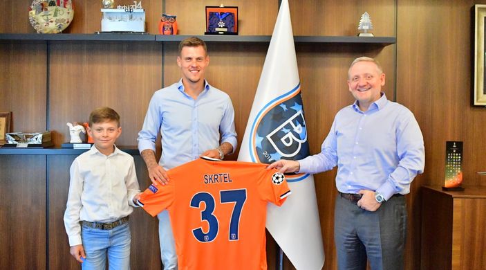 Başakşehir, Skrtel'in sözleşmesini uzattı