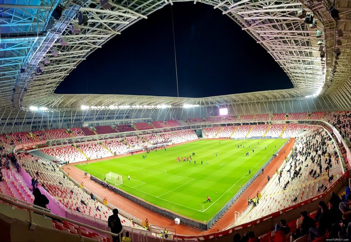 Türkiye - Macaristan maçı öncesi statta inceleme