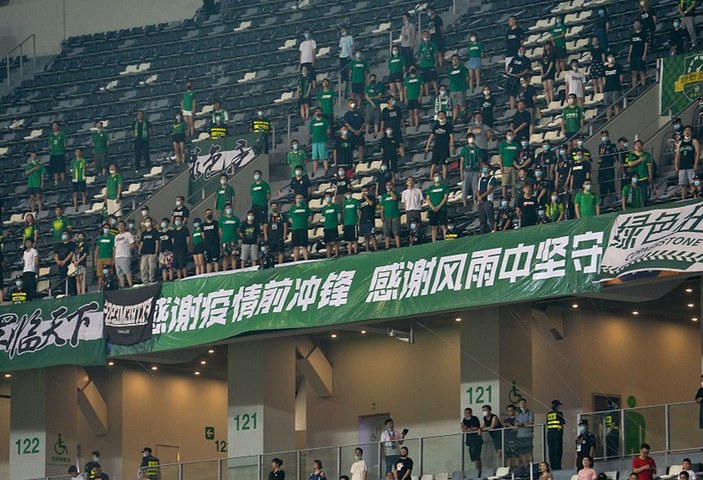 Çin'de futbol, taraftarlarla birlikte yeniden başladı