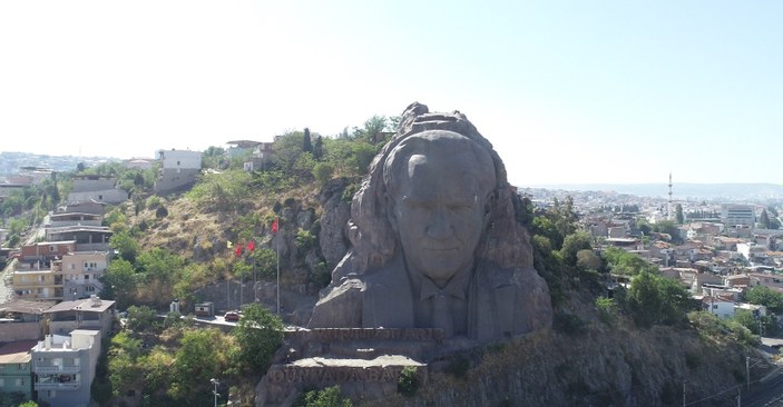 Türkiye'nin en büyük Atatürk maskı bakıma alındı