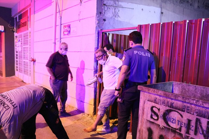 İzmir'de kumar baskınından kaçmak için duvardan atladılar