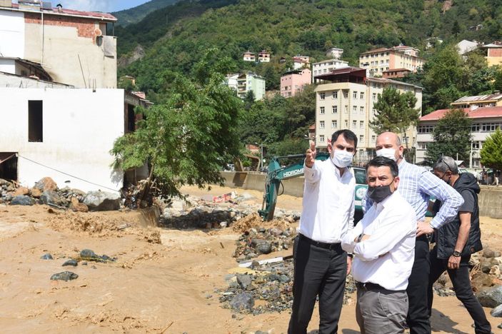 Bakan Kurum: Tüm ekiplerimizle sahadayız