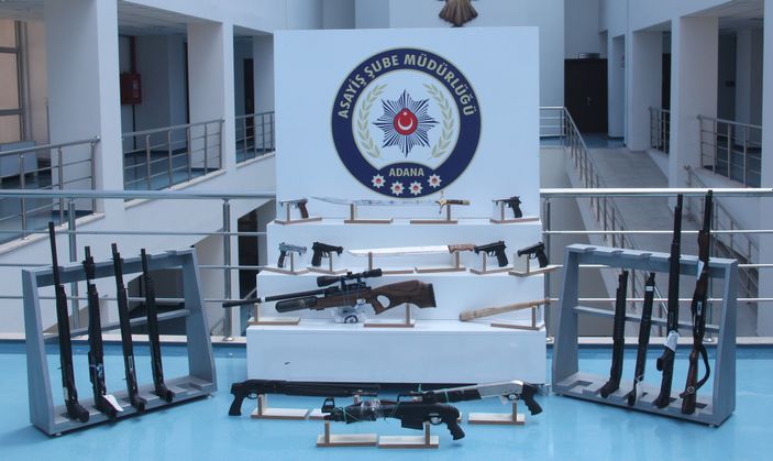 i Adana'da 41 adet silah ele geçirildi