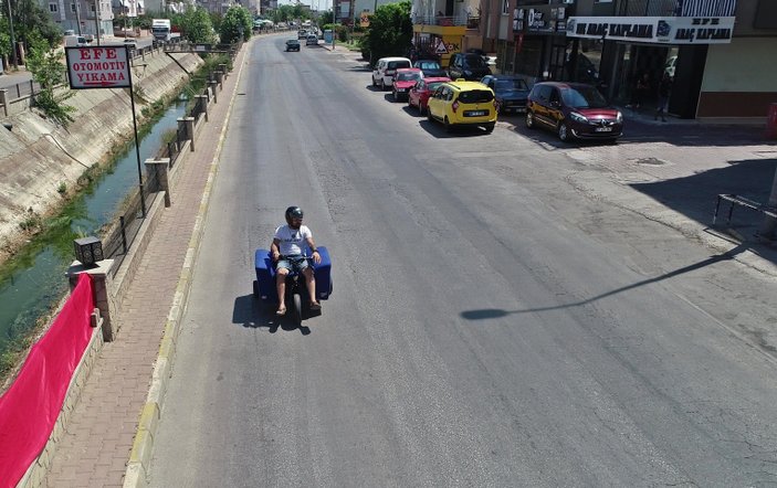 Antalya'da oto aksesuarcısı, bu sefer de koltuktan motosiklet yaptı